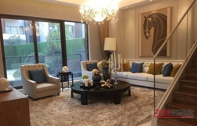 ����ţ��ɽ ��(d��)���e�� �R���e�� �𰲴��ɽ ������ �߶˸��� �o��