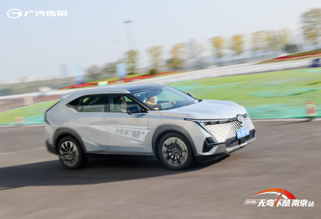 ��������(zh��n)���o�������ᡱ��SUV����Ӱ���Ͼ�����